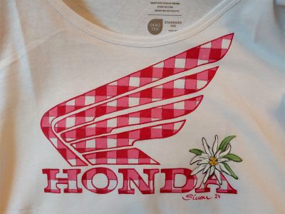 Honda Logo im Austrian Women Style mit Edelweiß au f TShirt gemalt